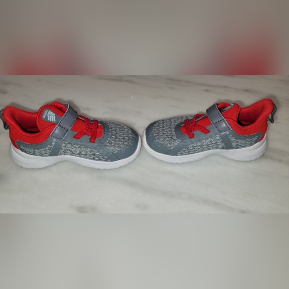 Nike Sneakers - Picture 3 of 4